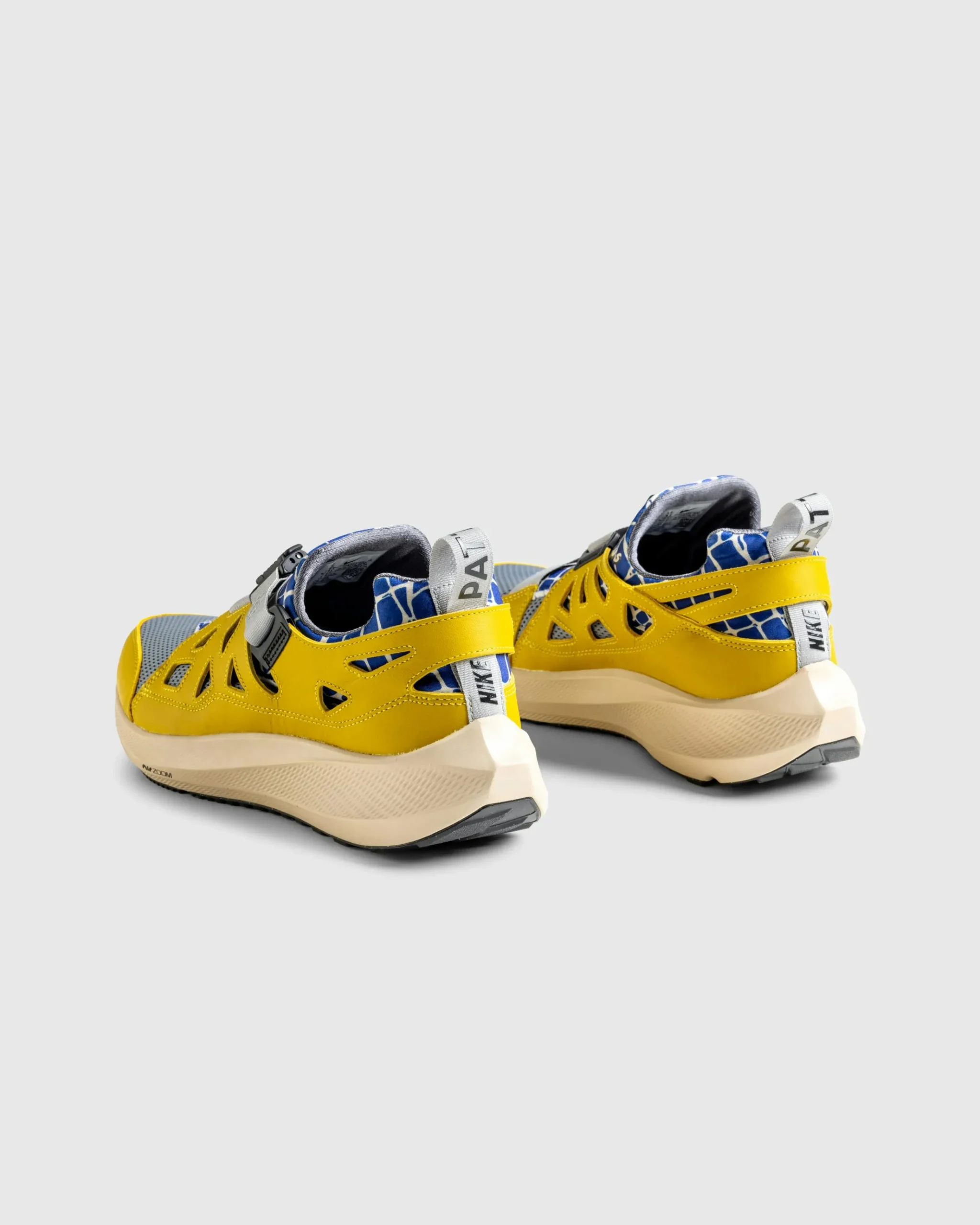 Discount Nike Air Huarache 20Y24 Saffron Quartz/Cool Grey-Sanddrift saffronquartz/coolgrey-sanddrift