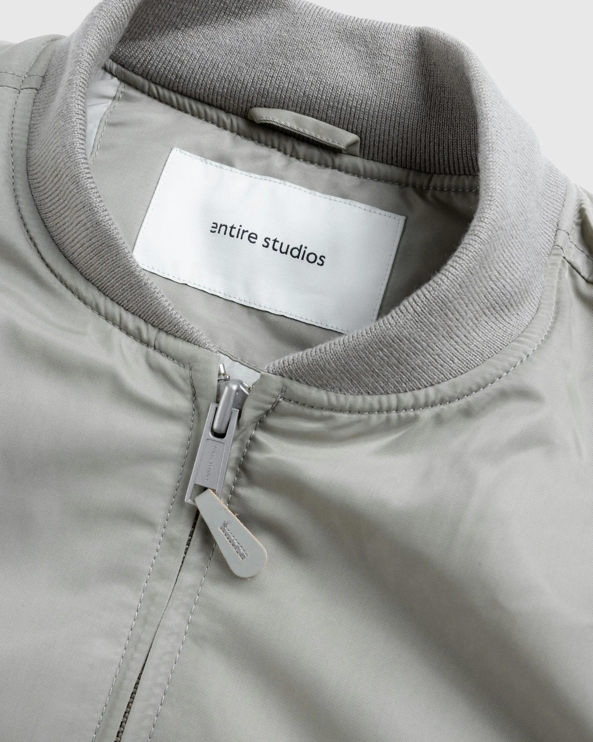 Discount Entire Studios Broad Bomber grey