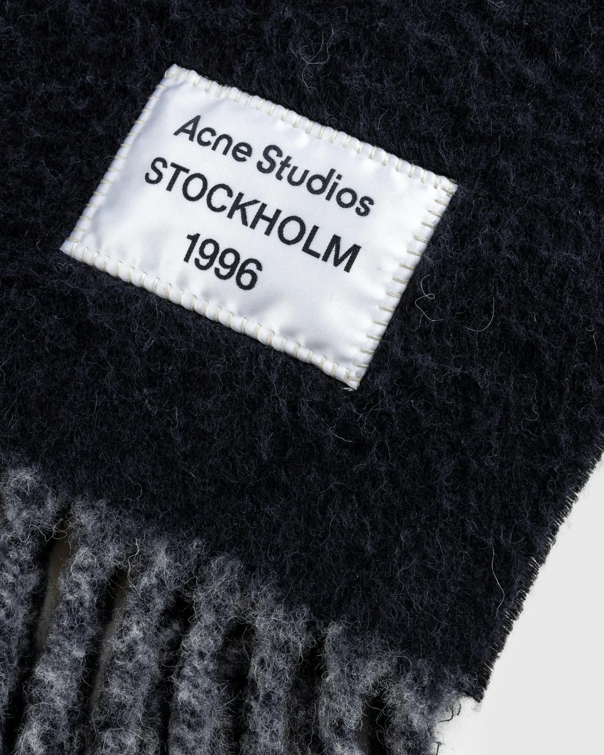 Sale Acne Studios Fringed Scarf black/grey