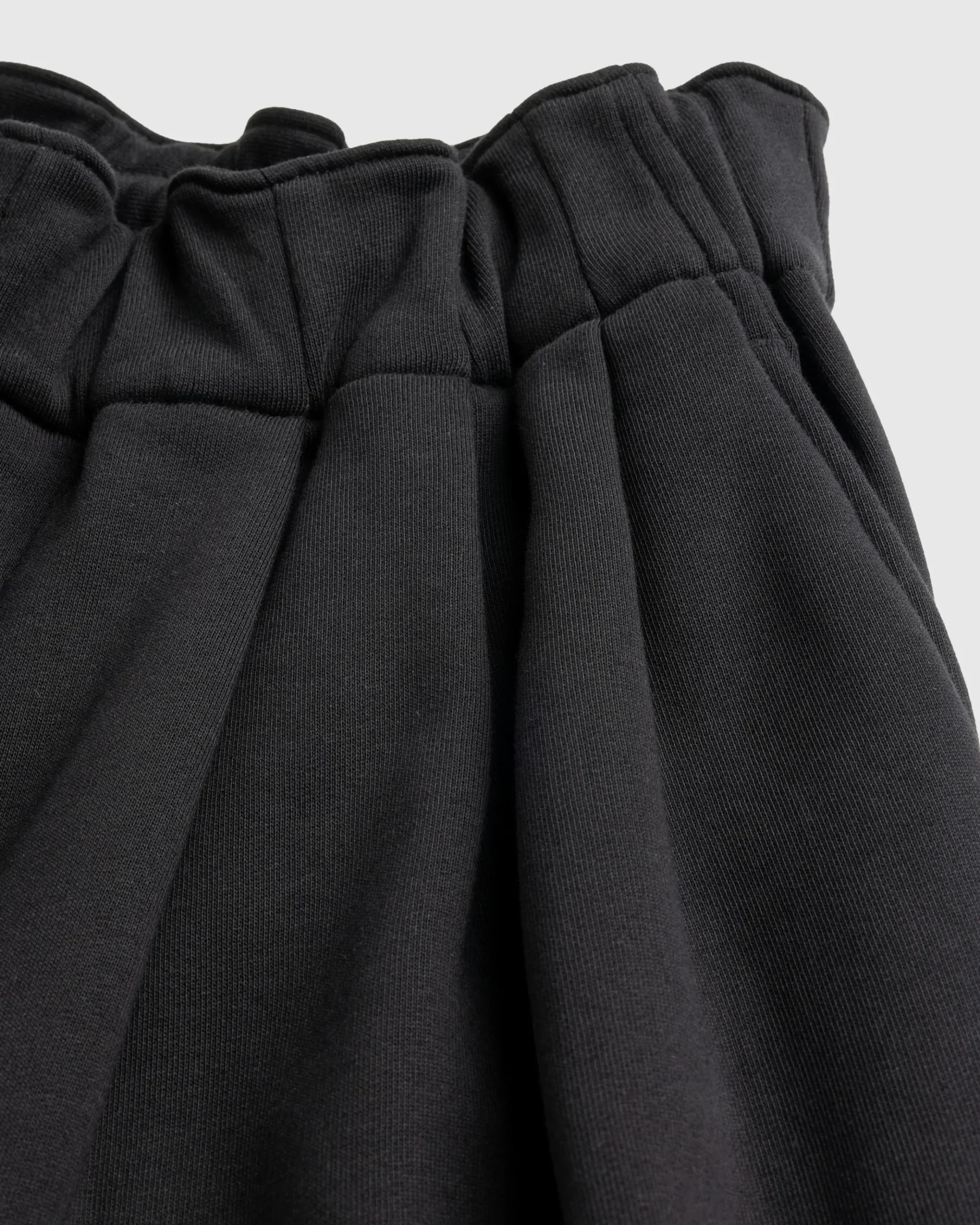 Hot Dries van Noten Hama Pleated Sweatpants black