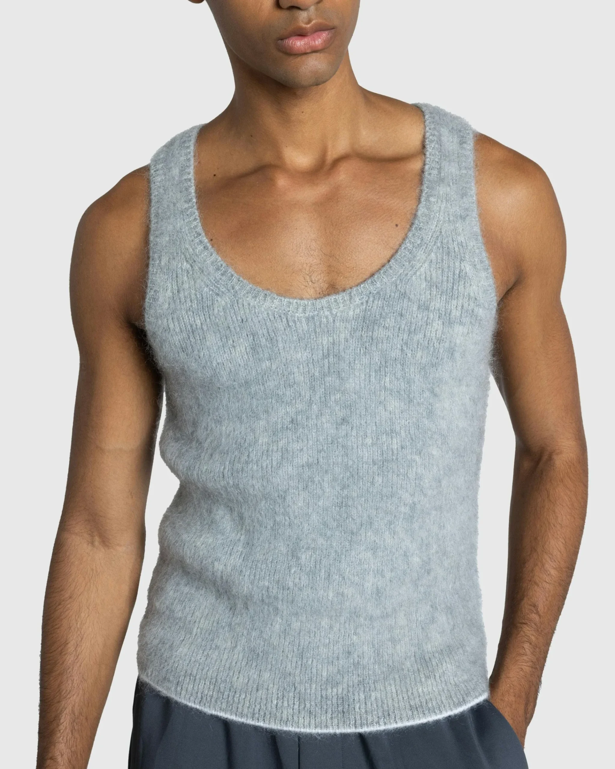 New JACQUEMUS Le Débardeur Pitatto grey
