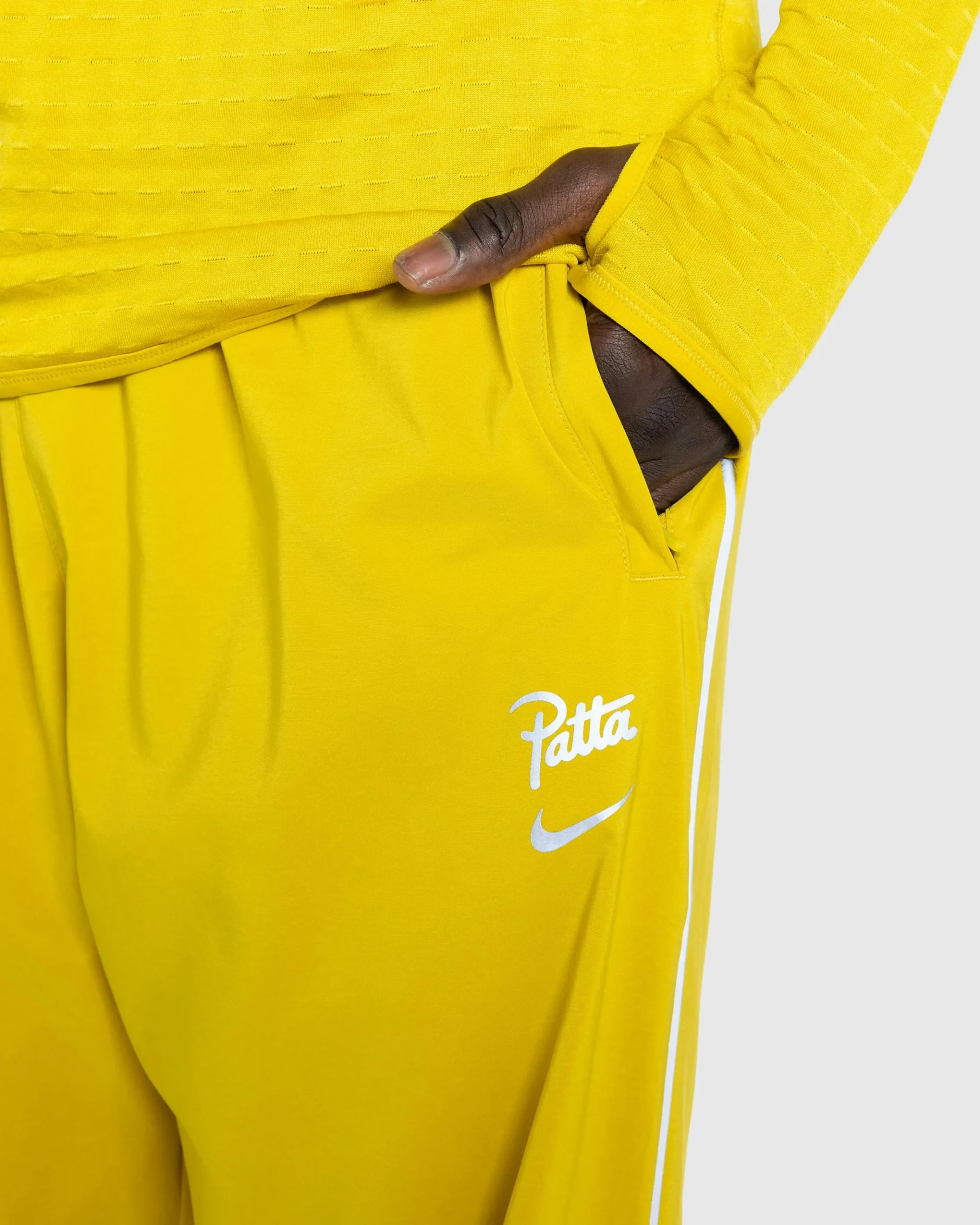 Best Sale Nike Men's Track Pants Saffron Quartz saffronquartz