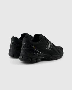 Clearance New Balance 1906R black
