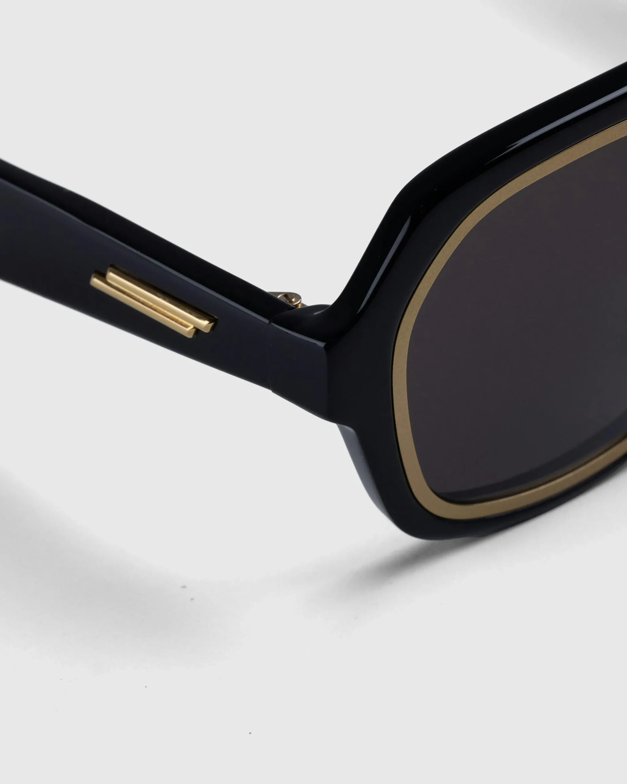 Outlet Bottega Veneta Rim Aviator Sunglasses black