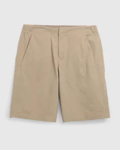 Shop Arc’teryx Veilance Spere LT Short soil