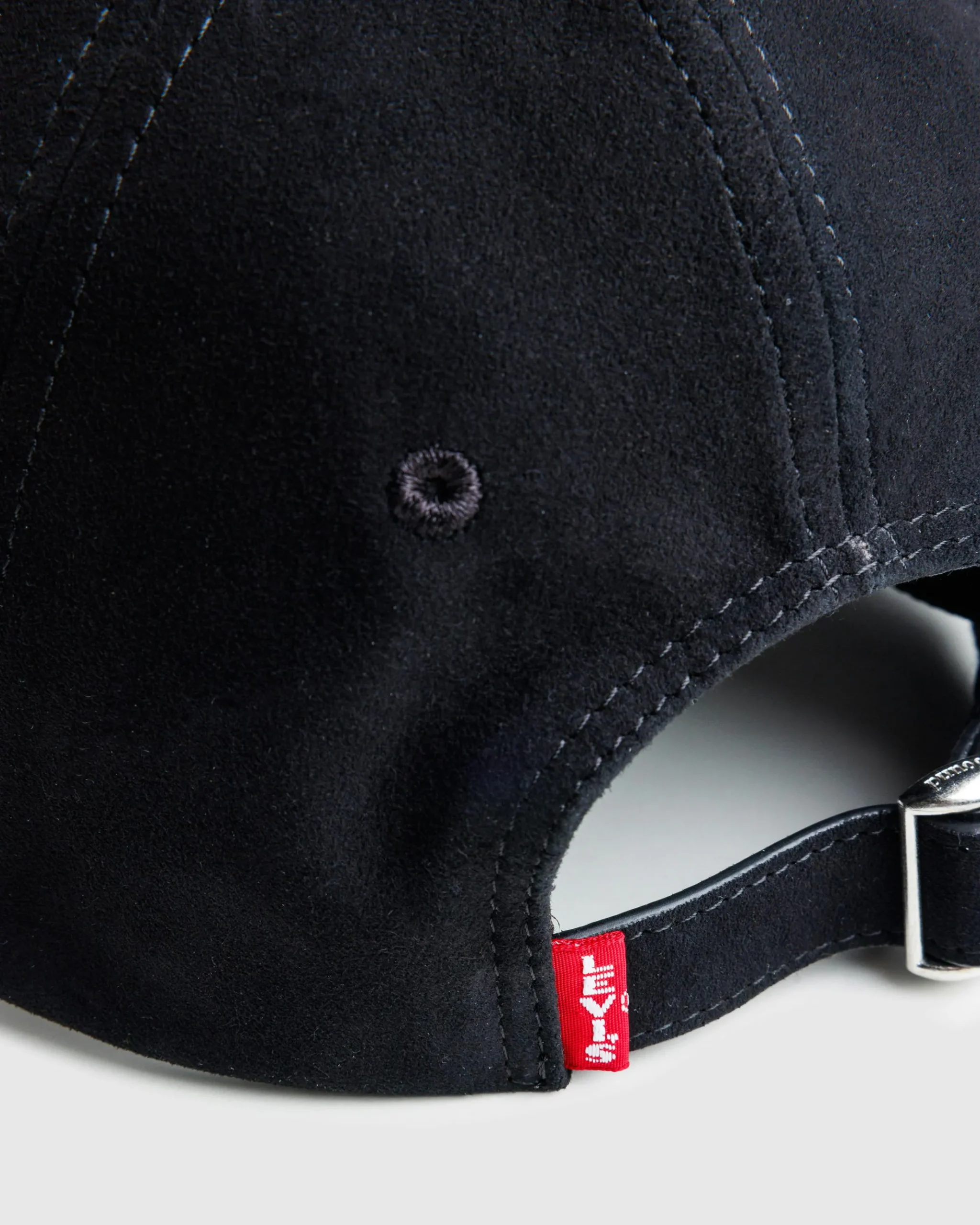 Store Levi's SUEDE CAP black