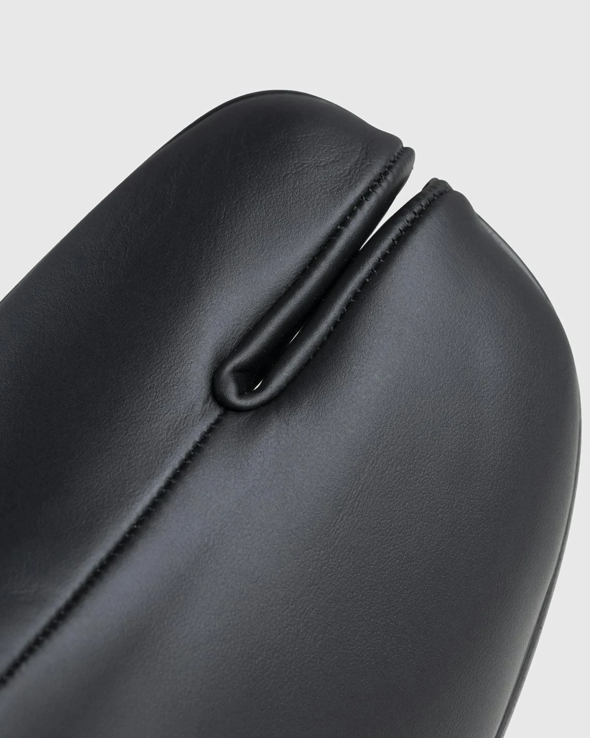 New Maison Margiela Tabi Slip On black